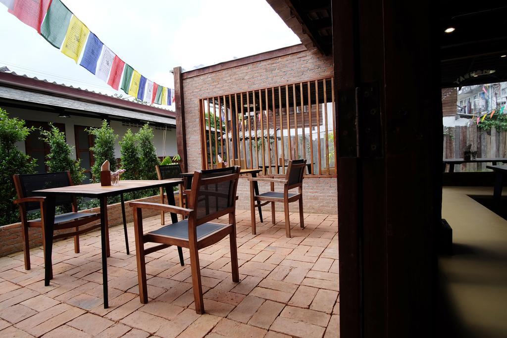 Monday Moon Apartment เชียงใหม่ ภายนอก รูปภาพ